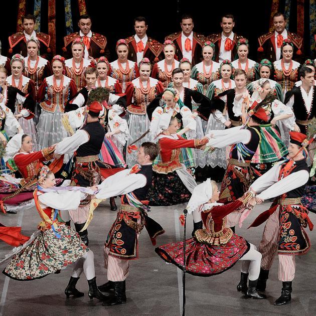 ポーランド国立民族合唱舞踊団 シロンスク 公演案内 一般財団法人 民主音楽協会