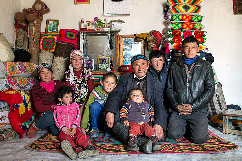 モンゴルで暮らす家族
