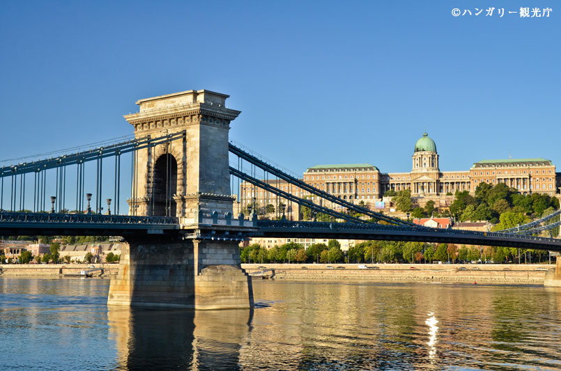 ハンガリーのシンボル セーチェーニ鎖橋